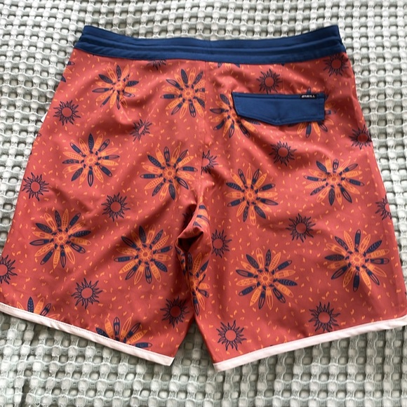 ✨O'Neil Cruzers 18" Size 32 NWT Boardies✨ - Picture 4 of 4